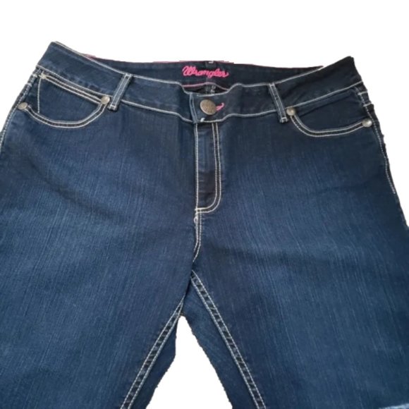 Bootcut Wrangler Plus Size Jeans - Ladies Denim Pants - Picture 3 of 7